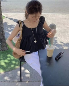 黑色