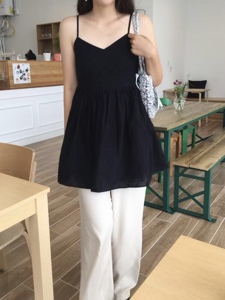 黑色