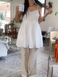 白色