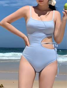 蓝色