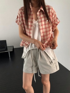 红色