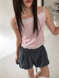 粉红色