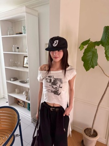 白色
