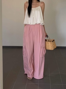 粉红色
