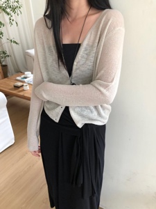 米灰色