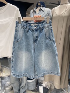 蓝色
