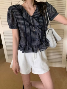 藏青色