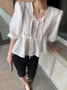 白色