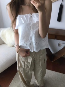 白色