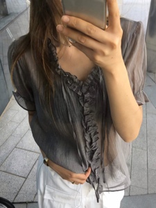 深灰