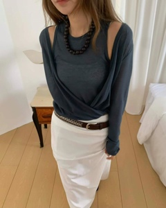 黑色