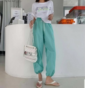 绿色