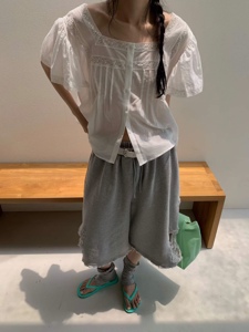 白色