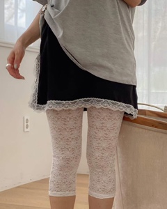 白色