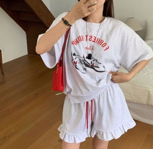白色