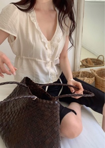 浅米色