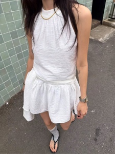 白色