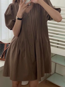 咖啡色