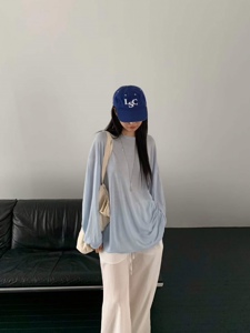 蓝色