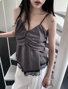 深灰