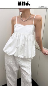 白色