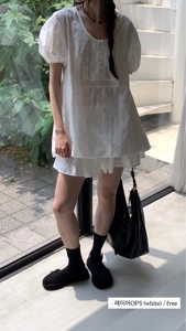 白色