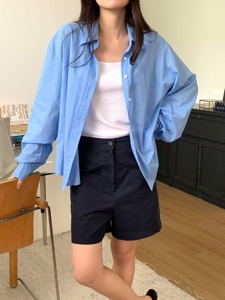 蓝色