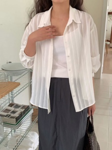 白色