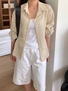 黄色