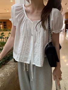 白色