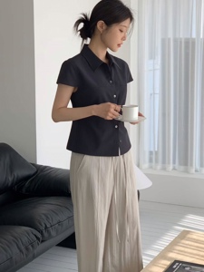 深灰