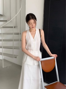 白色