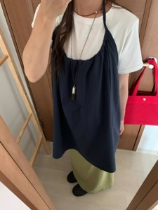 藏青色