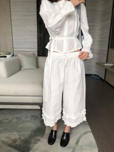 白色