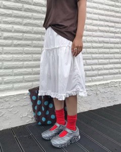 白色