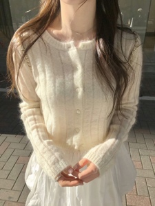 白色