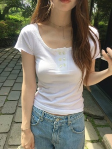 白色