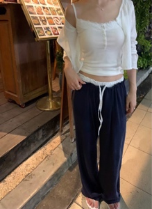 藏蓝色