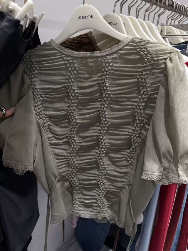 卡其色