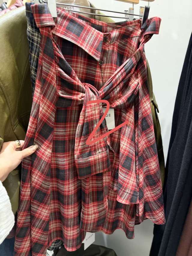 红色
