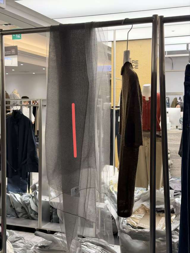 灰色