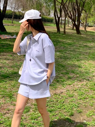 灰色