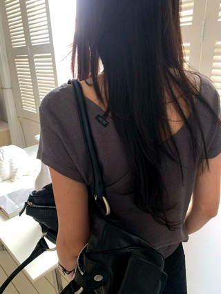 灰色