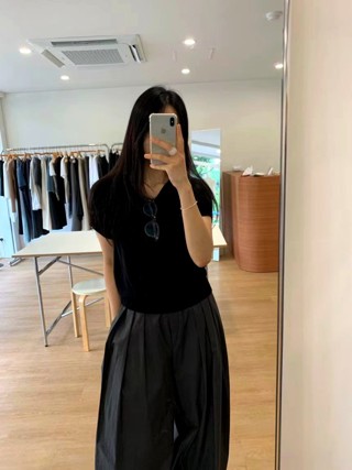黑色