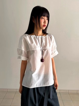 白色