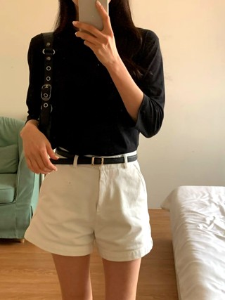 黑色
