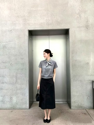 灰色