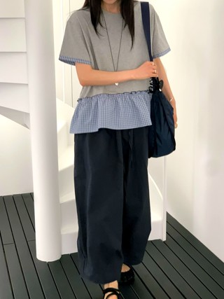 灰色