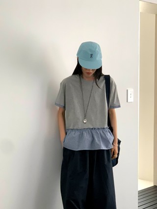 灰色