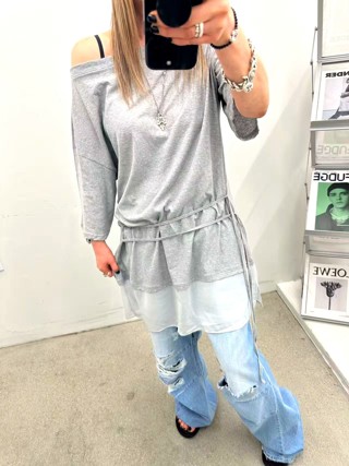 灰色